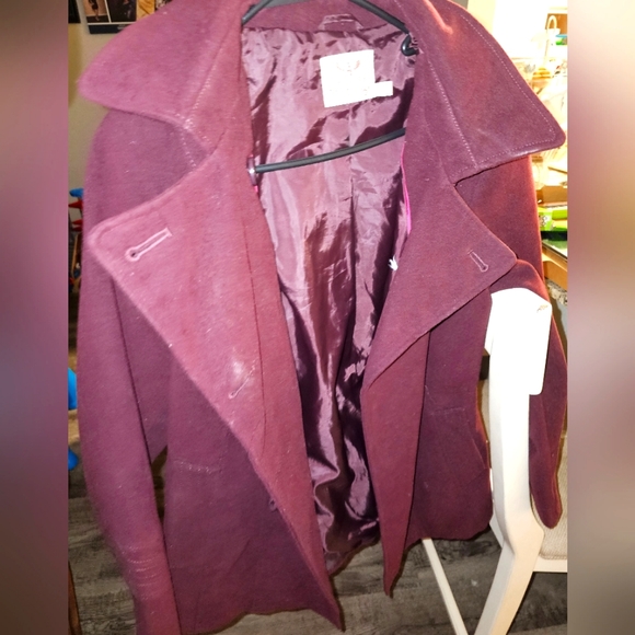 Jacket - Picture 3 of 3